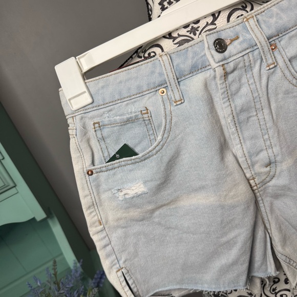 Wild Fable Super High Rise Cut Off Short Two Tone Light Wash Size 4 NWT Boho - Picture 2 of 12